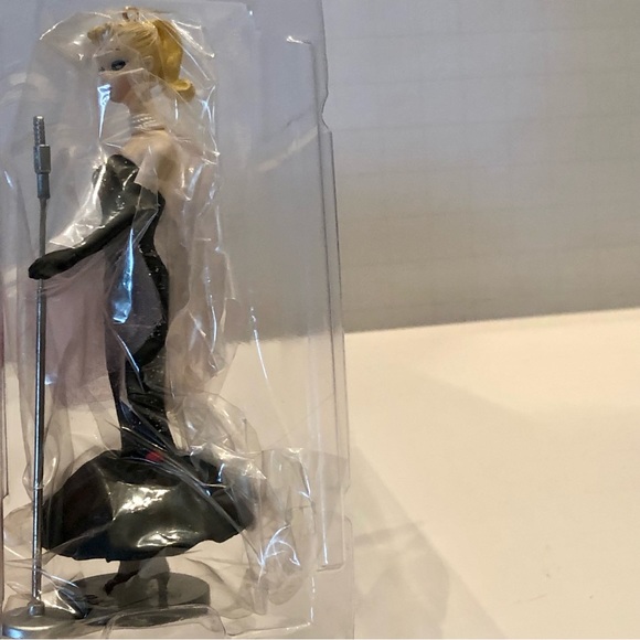 Barbie Collector’s Series Vintage Hallmark Keepsake Ornament in Original in Box - Picture 5 of 14